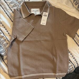Abercrombie Kids classic Textured Tan Polo size 9/10 retail $35